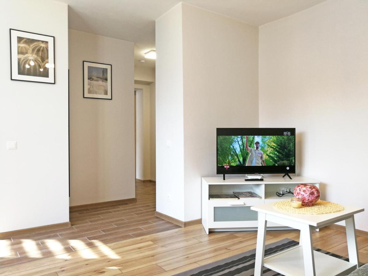 Siauliai Central Apartment @ Traku Street ภายนอก รูปภาพ