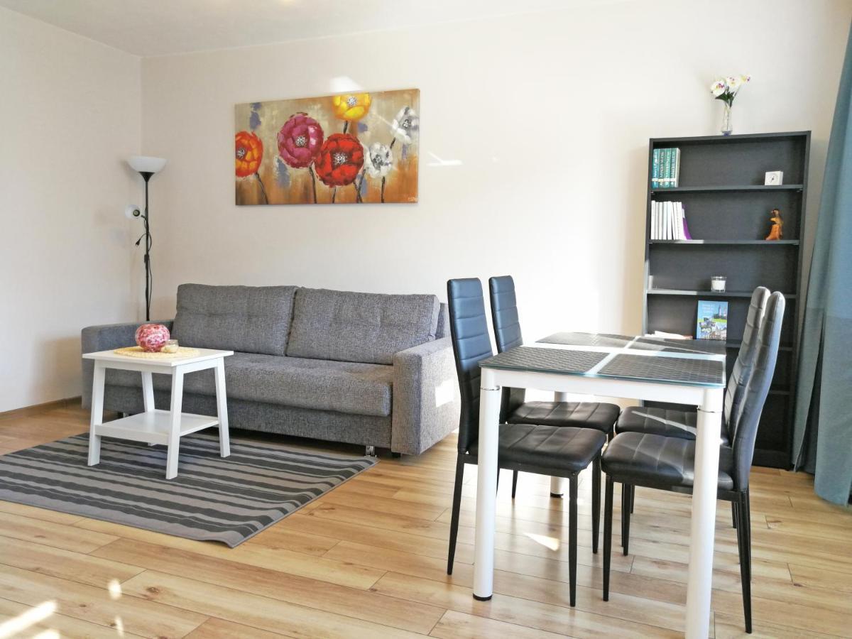 Siauliai Central Apartment @ Traku Street ภายนอก รูปภาพ